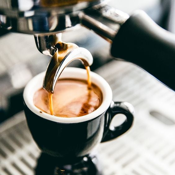 Nâng Tầm Trải Nghiệm Cà Phê: Hướng Dẫn Sử Dụng Máy Pha Cà Phê Espresso